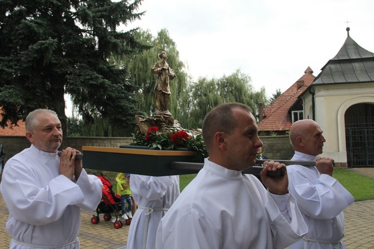 Wojnicz. Uroczyste wprowadzenie relikwii św. Wawrzyńca