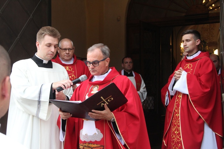 Wojnicz. Uroczyste wprowadzenie relikwii św. Wawrzyńca