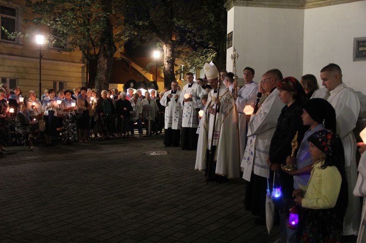 Brzesko. Poświęcenie kapliczki wynagradzającej