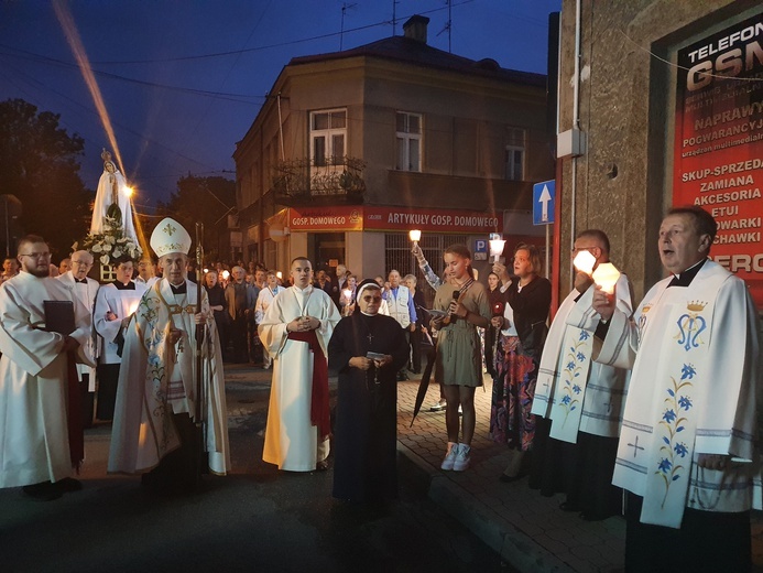 Brzesko. Poświęcenie kapliczki wynagradzającej