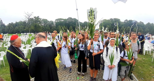 Na jasnogórskim szczycie pielgrzymów WAPM powitał kard. Kazimierz Nycz.