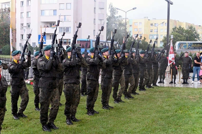 Obchody 102. rocznicy Bitwy Warszawskiej w Świdnicy