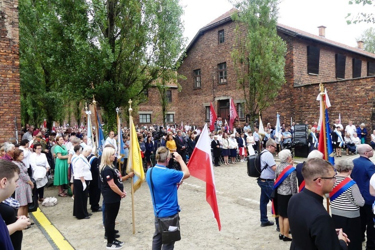 81. rocznica śmierci św. Maksymiliana w Oświęcimiu - pielgrzymka i Msza św. przy Bloku Śmierci