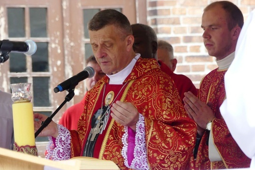 81. rocznica śmierci św. Maksymiliana w Oświęcimiu - pielgrzymka i Msza św. przy Bloku Śmierci