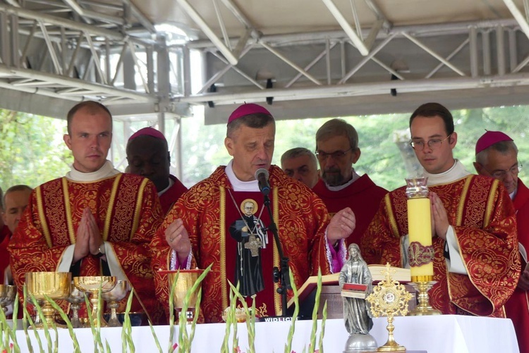 81. rocznica śmierci św. Maksymiliana w Oświęcimiu - pielgrzymka i Msza św. przy Bloku Śmierci