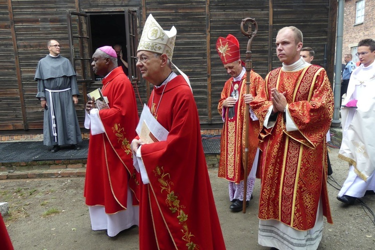 81. rocznica śmierci św. Maksymiliana w Oświęcimiu - pielgrzymka i Msza św. przy Bloku Śmierci