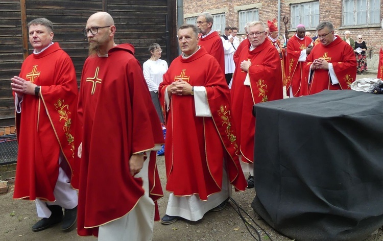 81. rocznica śmierci św. Maksymiliana w Oświęcimiu - pielgrzymka i Msza św. przy Bloku Śmierci