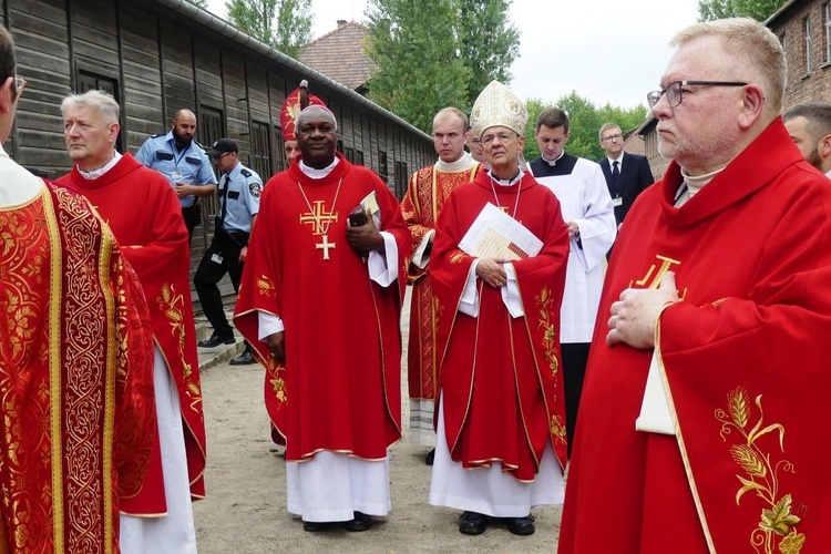 81. rocznica śmierci św. Maksymiliana w Oświęcimiu - pielgrzymka i Msza św. przy Bloku Śmierci