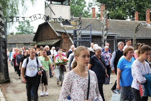 81. rocznica śmierci św. Maksymiliana w Oświęcimiu - pielgrzymka i Msza św. przy Bloku Śmierci