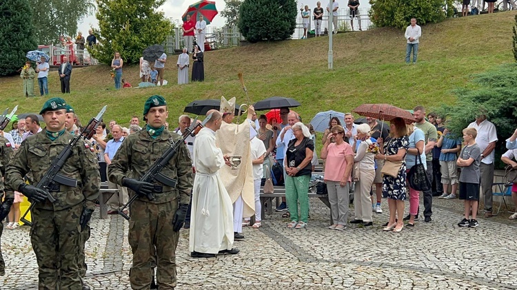 Odpust z asystą wojska w Wambierzycach