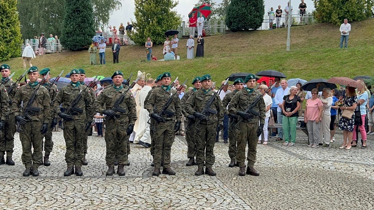 Odpust z asystą wojska w Wambierzycach
