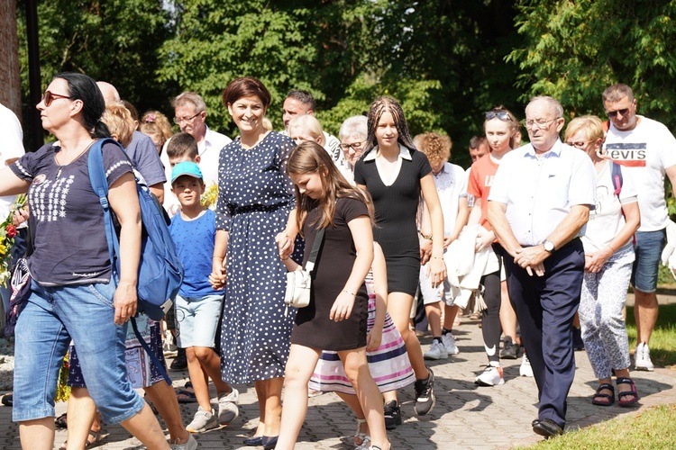 Uroczystość Wniebowzięcia NMP w Ligocie Książęcej z pielgrzymami z Namysłowa