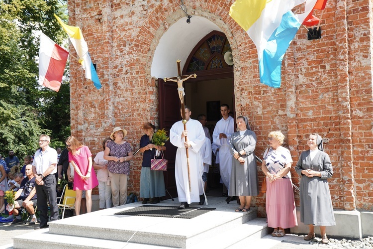 Uroczystość Wniebowzięcia NMP w Ligocie Książęcej z pielgrzymami z Namysłowa