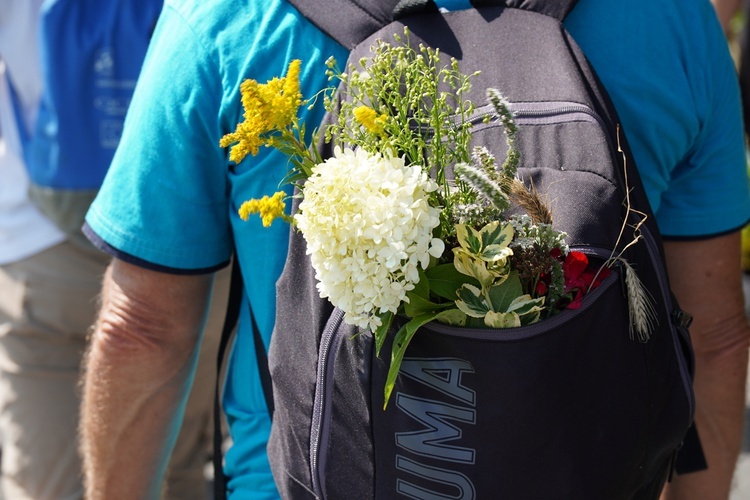 Uroczystość Wniebowzięcia NMP w Ligocie Książęcej z pielgrzymami z Namysłowa