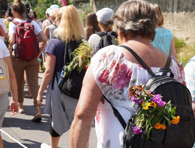 Uroczystość Wniebowzięcia NMP w Ligocie Książęcej z pielgrzymami z Namysłowa