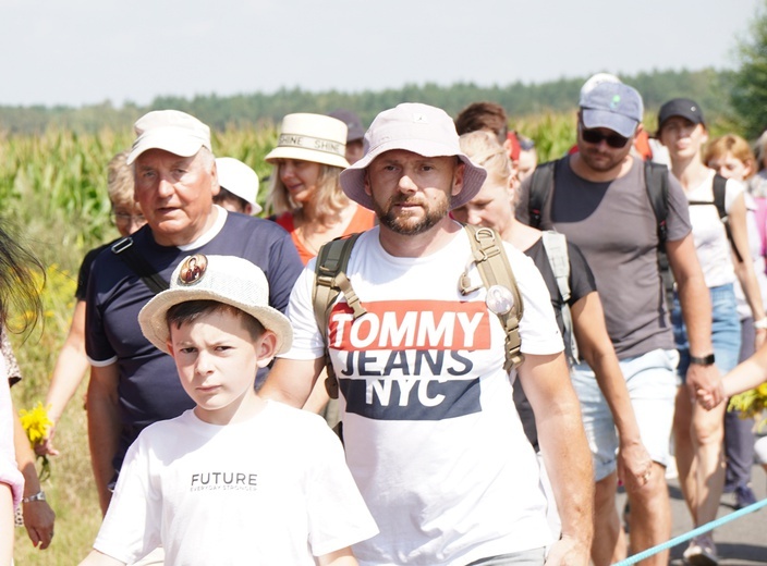 Uroczystość Wniebowzięcia NMP w Ligocie Książęcej z pielgrzymami z Namysłowa