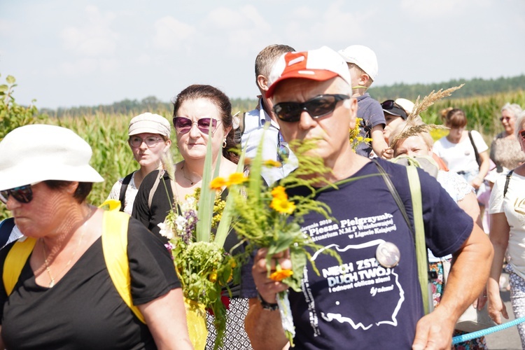 Uroczystość Wniebowzięcia NMP w Ligocie Książęcej z pielgrzymami z Namysłowa