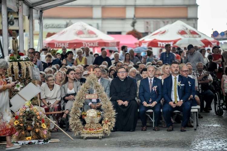 Rolnicy ze Strzegomia podziękowali za plony