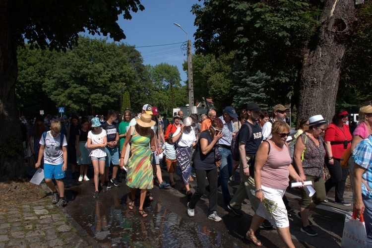 Pielgrzymka trzeźwości do sanktuarium Matki Bożej Brzemiennej