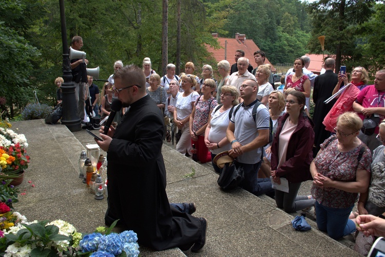 Pielgrzymka trzeźwości do sanktuarium Matki Bożej Brzemiennej