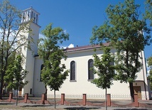 ▲	To jedna z przedwojennych świątyń.