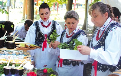 Ostatnie przygotowania przed wizytą konkursowej komisji.