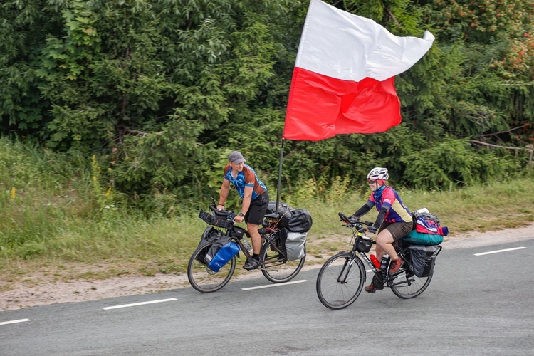 NINIWA Team w krainie reniferów i św. Mikołaja. Rowerzyści już za półmetkiem wyprawy na Nordkapp