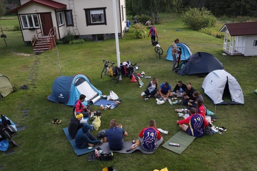 NINIWA Team w krainie reniferów i św. Mikołaja. Rowerzyści już za półmetkiem wyprawy na Nordkapp