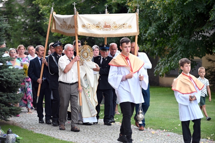 Wprowadzenie relikwii św. Floriana do kościoła w Osieku