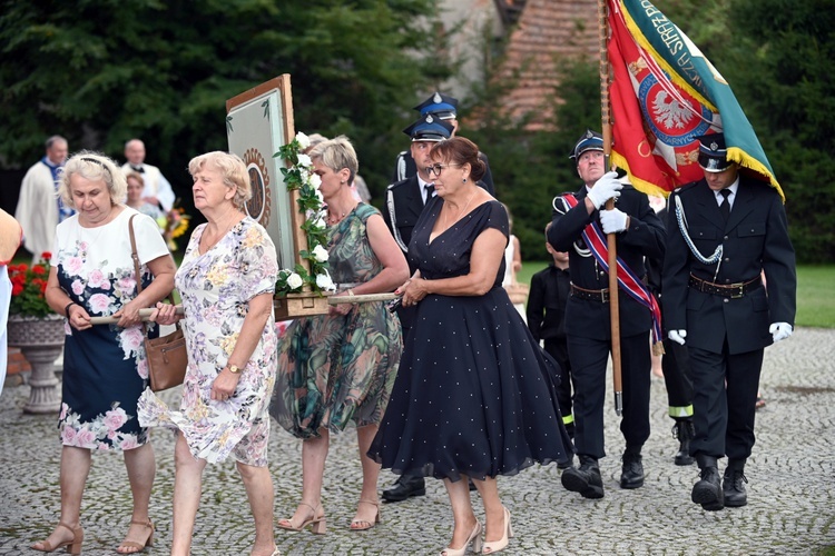 Wprowadzenie relikwii św. Floriana do kościoła w Osieku