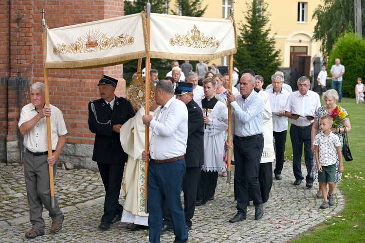 Wprowadzenie relikwii św. Floriana do kościoła w Osieku