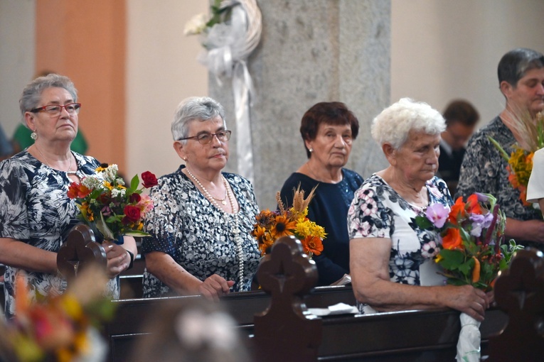 Wprowadzenie relikwii św. Floriana do kościoła w Osieku