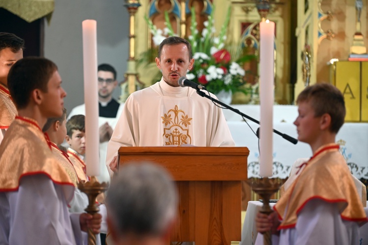 Wprowadzenie relikwii św. Floriana do kościoła w Osieku