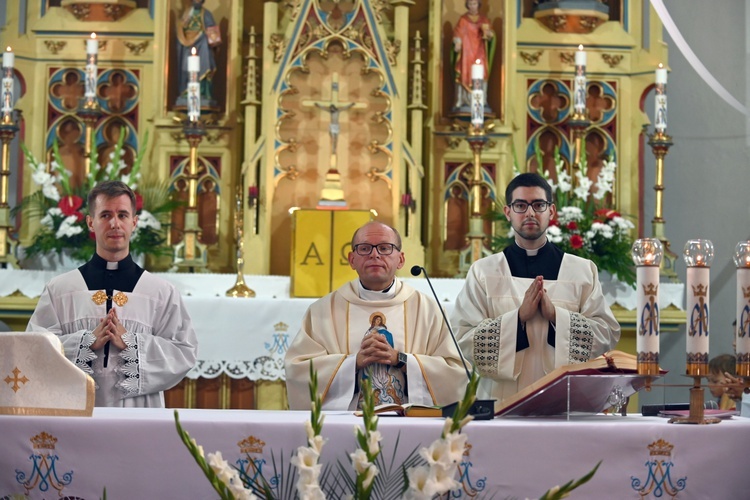 Wprowadzenie relikwii św. Floriana do kościoła w Osieku