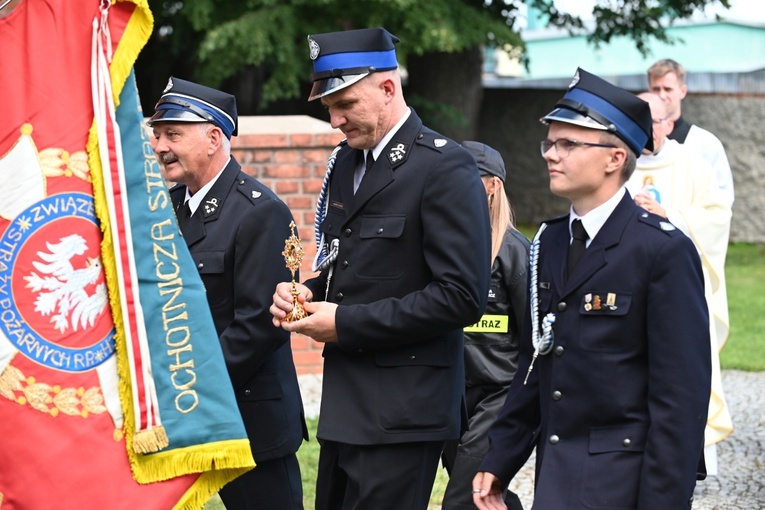 Wprowadzenie relikwii św. Floriana do kościoła w Osieku