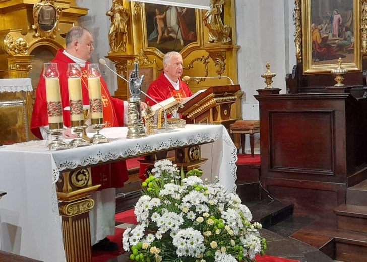 Wprowadzenie relikwii św. Floriana do kościoła w Osieku