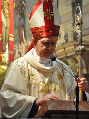 abp Tomasz Peta