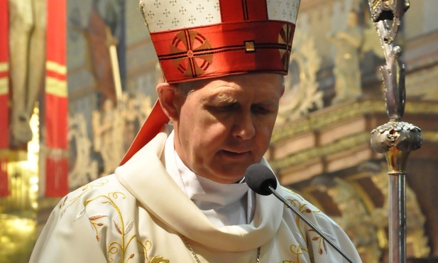 abp Tomasz Peta