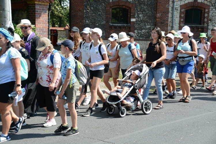 Wyjście ze Strzelec Opolskich