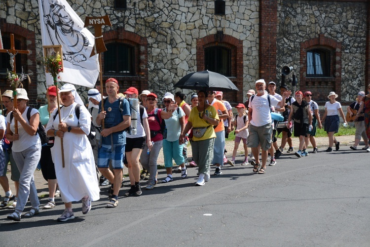 Wyjście ze Strzelec Opolskich