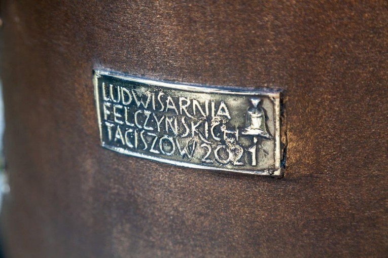 Poświęcenie nowego dzwonu  