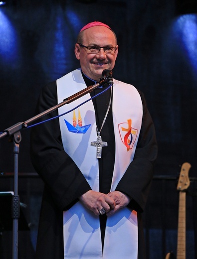 Bp Jacek Kiciński - biskup blisko ludzi