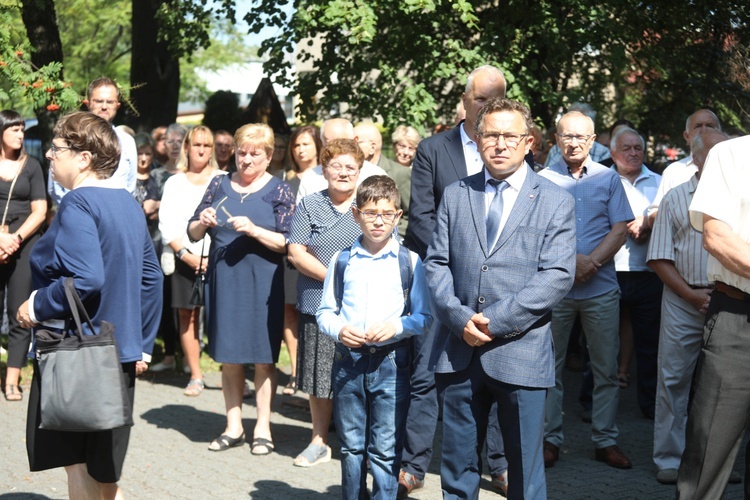 Ostatnie pożegnanie śp. ks. Witolda Włocha w Chybiu