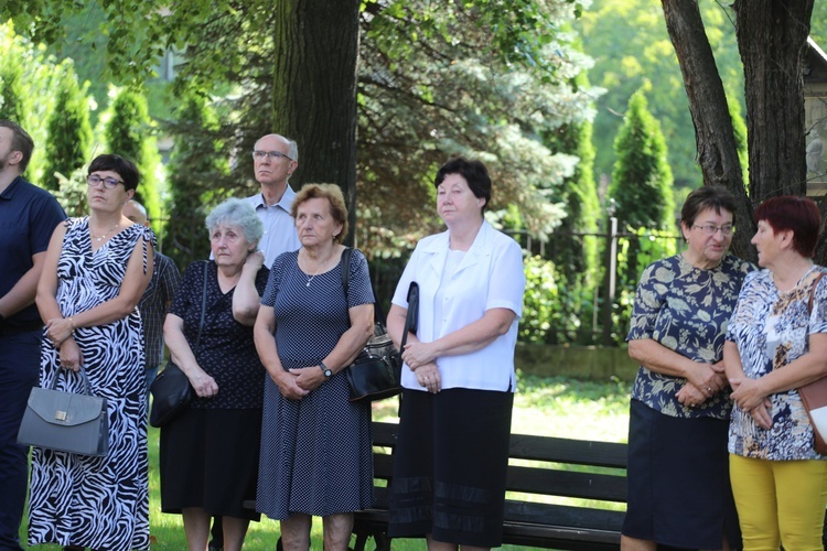 Ostatnie pożegnanie śp. ks. Witolda Włocha w Chybiu