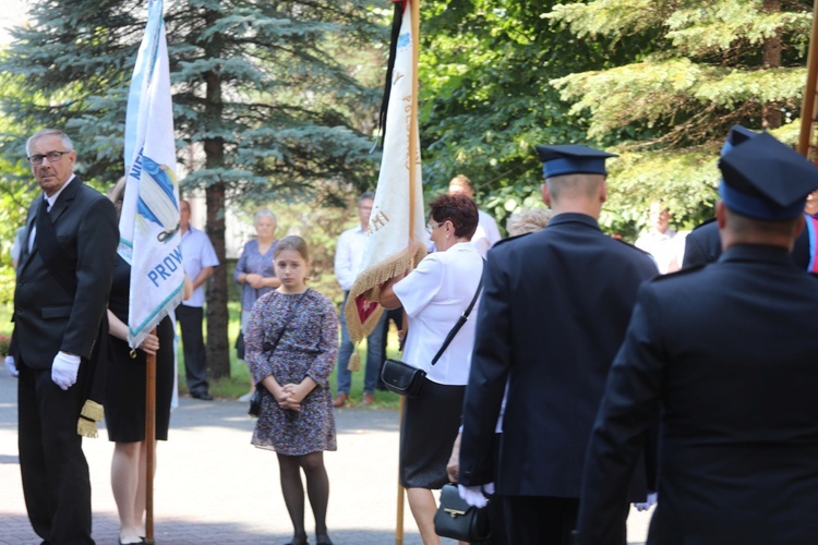 Ostatnie pożegnanie śp. ks. Witolda Włocha w Chybiu