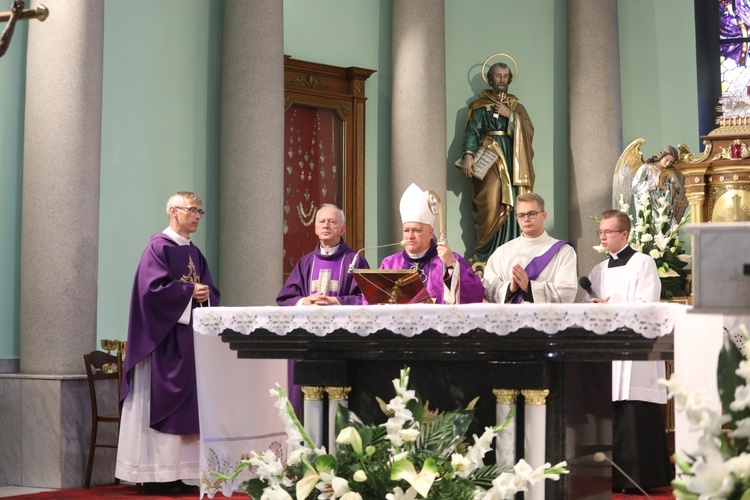 Ostatnie pożegnanie śp. ks. Witolda Włocha w Chybiu