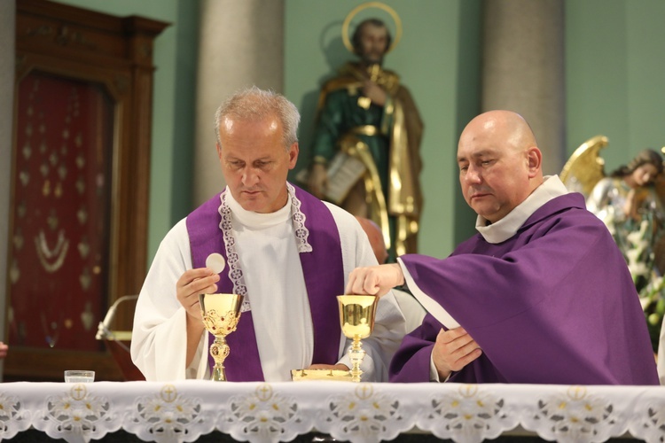 Ostatnie pożegnanie śp. ks. Witolda Włocha w Chybiu