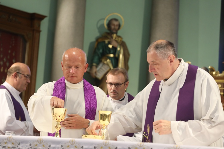 Ostatnie pożegnanie śp. ks. Witolda Włocha w Chybiu