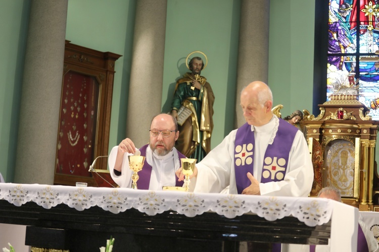 Ostatnie pożegnanie śp. ks. Witolda Włocha w Chybiu