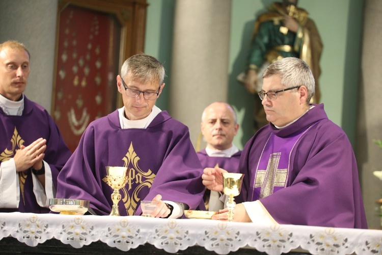 Ostatnie pożegnanie śp. ks. Witolda Włocha w Chybiu